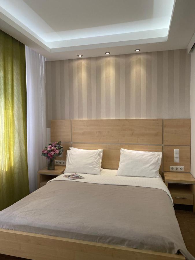 Laurus Motel Airport Tuzla Zivinice Eksteriør bilde