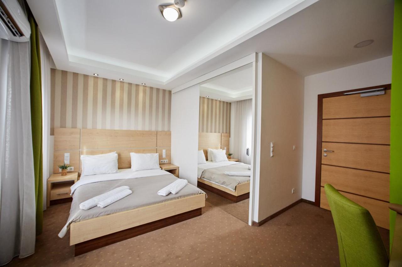 Laurus Motel Airport Tuzla Zivinice Eksteriør bilde